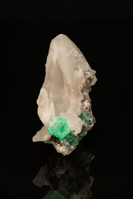 Emerald on Calcite photo image